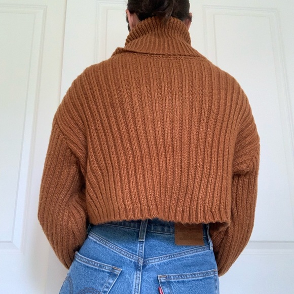 SOLD urban outfitters brown cropped sweater! - Picture 2 of 4